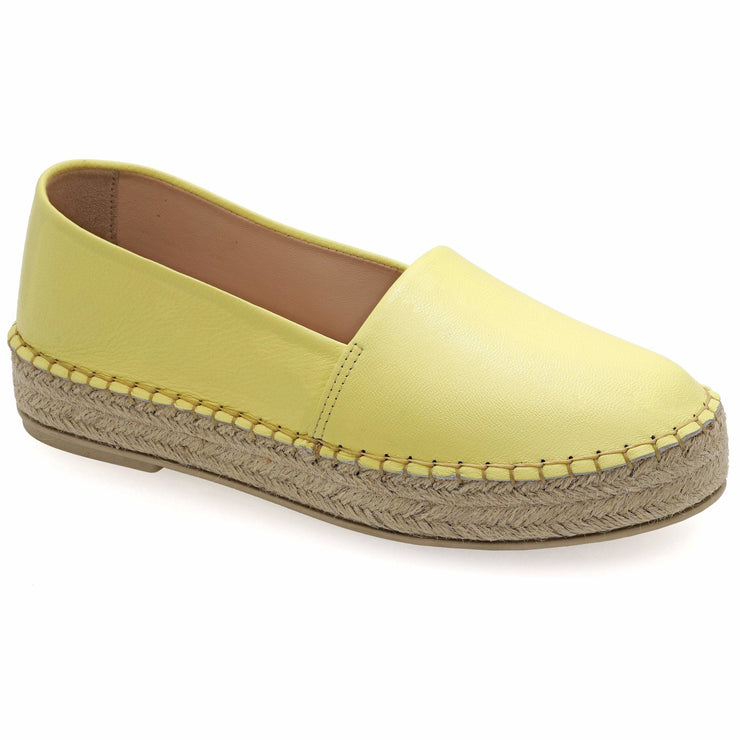 Emmanuela - handcrafted for you® Flache Espadrilles aus Leder mit geschlossener Spitze aus Gelb leder