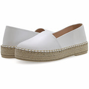 Emmanuela - handcrafted for you® Flache Espadrilles mit geschlossener Zehenpartie aus Blau leder