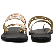 Emmanuela - handcrafted for you® Zehenringsandalen mit Mäandern "Spetses" aus Silber leder